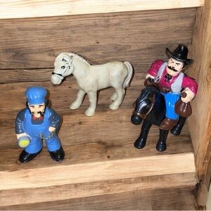Vintage Lincoln log building toy horse and figure lot of 4